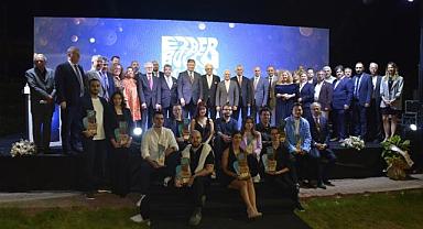Ezber Bozan Tasarımcılar ödüllerine kavuştu