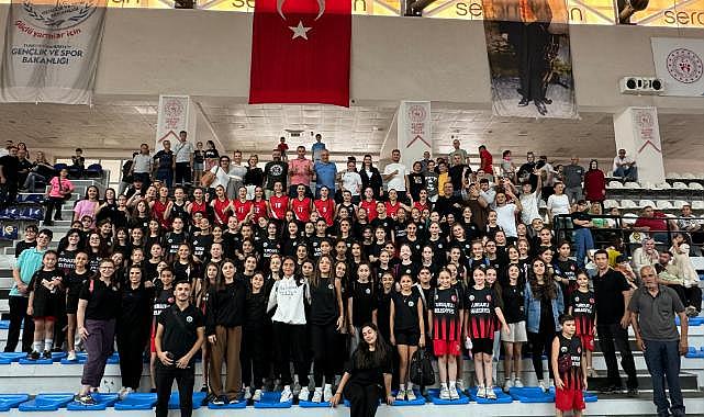 Filede Galip Turgutlu Belediyesi Kadın Voleybol Takımı Oldu