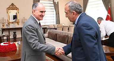 Vali Özkan, İstişarelerde Bulunuyor