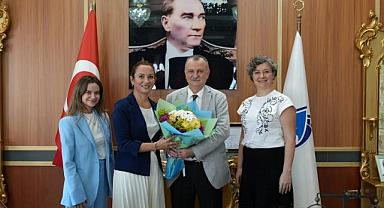 YUNUSEMRE’DE ATIK İLAÇ TOPLAMA ÇALIŞMASI