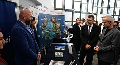 BAKAN URALOĞLU, MÜHENDİS ADAYLARIYLA BİR ARAYA GELDİ