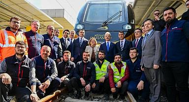GAZİRAY’DA KULLANILACAK İLK MİLLİ BANLİYÖ TREN SETİ RAYLARA ÇIKTI
