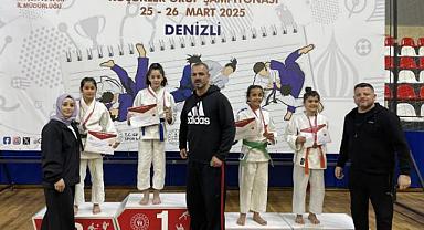 YUNUSEMRE'NİN KÜÇÜK JUDOCULARI DENİZLİ'DE 7 MADALYA KAZANDI
