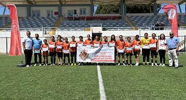 Manisa’da yapılan Okul Sporları Futbol Yıldızlar Türkiye Yarı Finalleri sona erdi