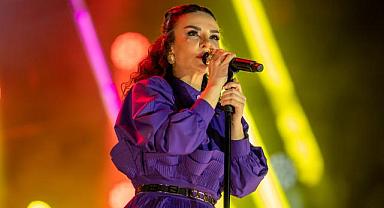 MANİSA FATMA TURGUT İLE COŞTU