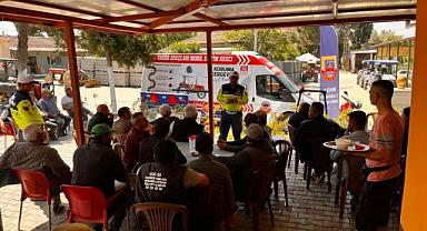 Sarıgöl'de Jandarmadan Traktör Sürücülerine Hayati Bilgilendirme