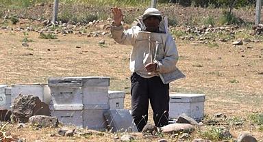 Yunusemre Belediyesi'nden arıcılara kovan desteği