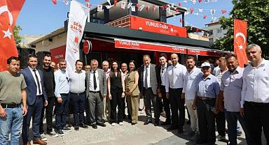 Yunusemre’den Muradiye’ye Yeni Sosyal Alan: Yunus Park Akasya Kafe Açıldı