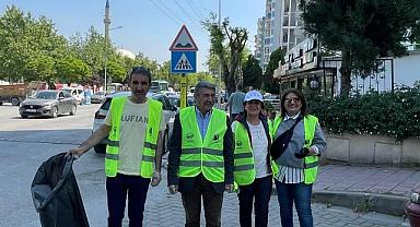 YUNUSEMRE KENT KONSEYİ’NDEN HAFSA SULTAN’DA TEMİZLİK ÇALIŞMASI