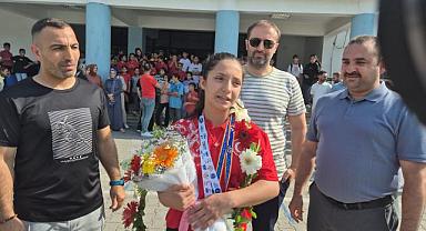 Avrupa Şampiyonu Nehir Özcan'a Turgutlu'da Coşkulu Karşılama