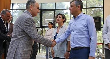 Manisa, Başkan Ferdi Zeyrek’e Veda Ediyor: Taziye Ziyaretleri Sürüyor