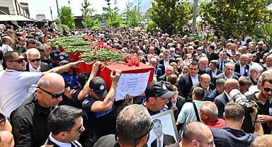 Manisa Yasta: Ferdi Zeyrek Son Yolculuğuna Uğurlandı