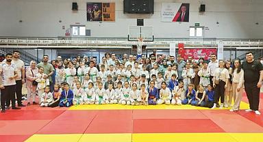 Yunusemreli Minik Judocular İl Birinciliğinde 29 Madalya Kazandı