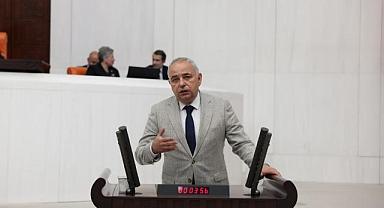 CHP’li Bakırlıoğlu: “Ormanlarımız cayır cayır yanarken, iktidar kiralık helikopterle gökyüzünü seyrediyor!”