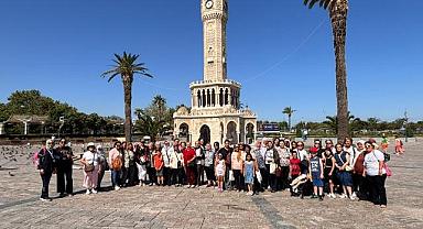 GÜLBAHÇELİ KADINLAR İZMİR’İ GEZDİ