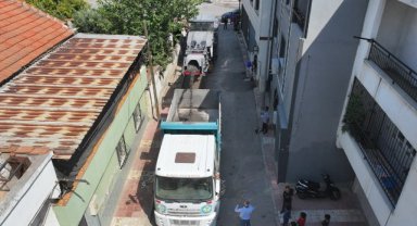 Manisa Büyükşehir Belediyesi, Ahmet Bedevi Mahallesi’nde Sıcak Asfalt Çalışmalarına Başladı