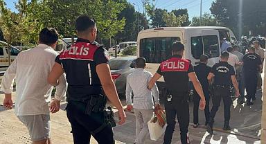 Manisa Şehzadeler’de Silahlı Kavga: 1 Ölü, 3 Yaralı, 4 Tutuklama