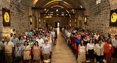 Şehzadeler’in Miniklerinden Yürek Isıtan Yıl Sonu Gösterisi