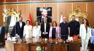 CHP’li milletvekillerinden Yunusemre Belediye Başkanı Balaban’a ziyaret