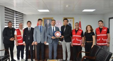 Kızılay yetkililerinden İl Milli Eğitim Müdürü Uğurelli’ye ziyaret