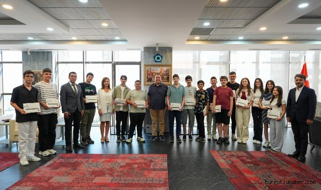 LGS'de Başarılı Olan MABEM Öğrencileri, Başkan Dutlulu’yu Ziyaret Etti