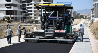 Manisa Büyükşehir Belediyesi'nden İlçelerde Asfalt Çalışması
