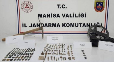 Manisa’da Kaçak Kazı Operasyonu: Çok Sayıda Sikke ve Tarihi Eser Ele Geçirildi