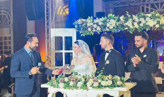 Mücahit Arınç, Turgutlu’da Düğünde Nikâh Şahidi Oldu