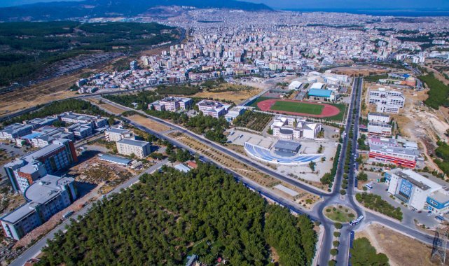 Dokuz Eylül Üniversitesi'nin 2025 YKS doluluk oranı lisans programlarında %99,45 oldu