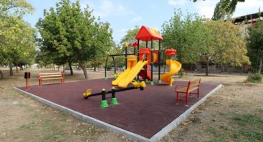 Turgutlu Belediyesi’nden Yeni Oyun Alanları ve Okullara Boyama Desteği