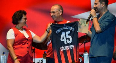 Turgutlu'da 30 Ağustos Coşkusu Gökhan Tepe Konseriyle Zirveye Taştı