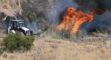 Turgutlu'da makilik alana sıçrayan yangında 150 hektar alan zarar gördü