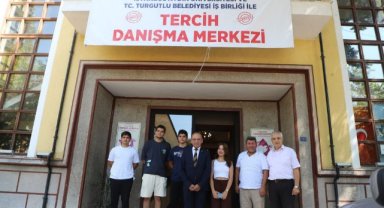 Turgutlu’da Üniversite Tercih Merkezi Gençlerin İlgi Odağı Oldu