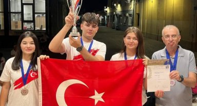 Alaşehirli sporculardan Uzay Modelleri Dünya Şampiyonası’nda ikincilik gururu