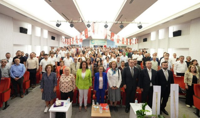 CHP Yunusemre İlçe Kongresi dayanışma ve birlik ruhuyla gerçekleştirildi