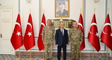 Kara Kuvvetleri Komutanlığı Komutanları Vali Vahdettin Özkan’ı Ziyaret Etti