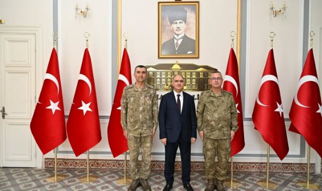 Kara Kuvvetleri Komutanlığı Komutanları Vali Vahdettin Özkan’ı Ziyaret Etti