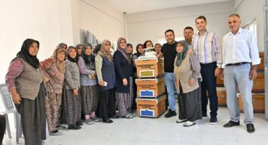 Kırkağaçlı Kadınlara Arıcılık Desteği: 96 Kovan ve Ekipman Dağıtıldı