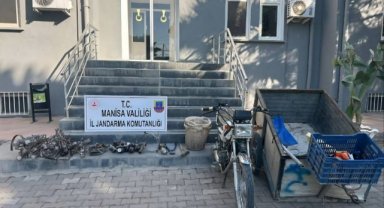 Manisa’da elektrik direklerinden hırsızlık yapan 2 şüpheli suçüstü yakalandı