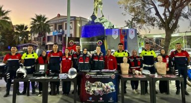 Manisa’da Jandarma ve Kızılay’dan Vatandaşlara Bilinçlendirme Etkinliği