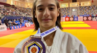 Şanıer kardeşler başarılarıyla Yunusemre Belediyespor’un gururu oldu