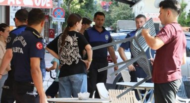 Şehzadeler’de kaldırım işgallerine zabıtadan müdahale