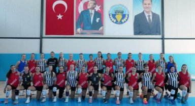 Turgutlu’da Mimar Ferdi Zeyrek Spor Kompleksi’nde İlk Maç Oynandı