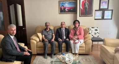 Vali Vahdettin Özkan ve Eşinden Şehit Ailesi ve Gaziye Anlamlı Ziyaret