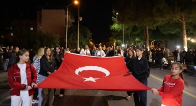 Ahmetli’de 29 Ekim Fener Alayı coşkusu