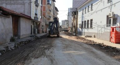 Ahmetli’de Cami Caddesi’nde Yol Çalışmaları Sürüyor