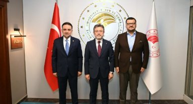 AK Parti Milletvekilleri, Tarım ve Orman Bakanı ile Manisa’nın tarım projelerini görüştü