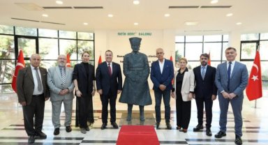 Besim Dutlulu’dan “Atatürk Heykelleri: Cesaret ve İlhamın Sergisi” Açılışı