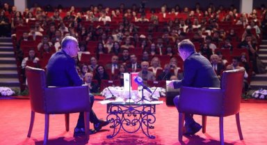 DEÜ’de Hakan Çelik’ten “Küresel Gelişmeler ve Türkiye’nin Konumu” Söyleşisi