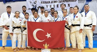 Enes Pınar Bir Ayda İki Balkan Madalyası Kazandı